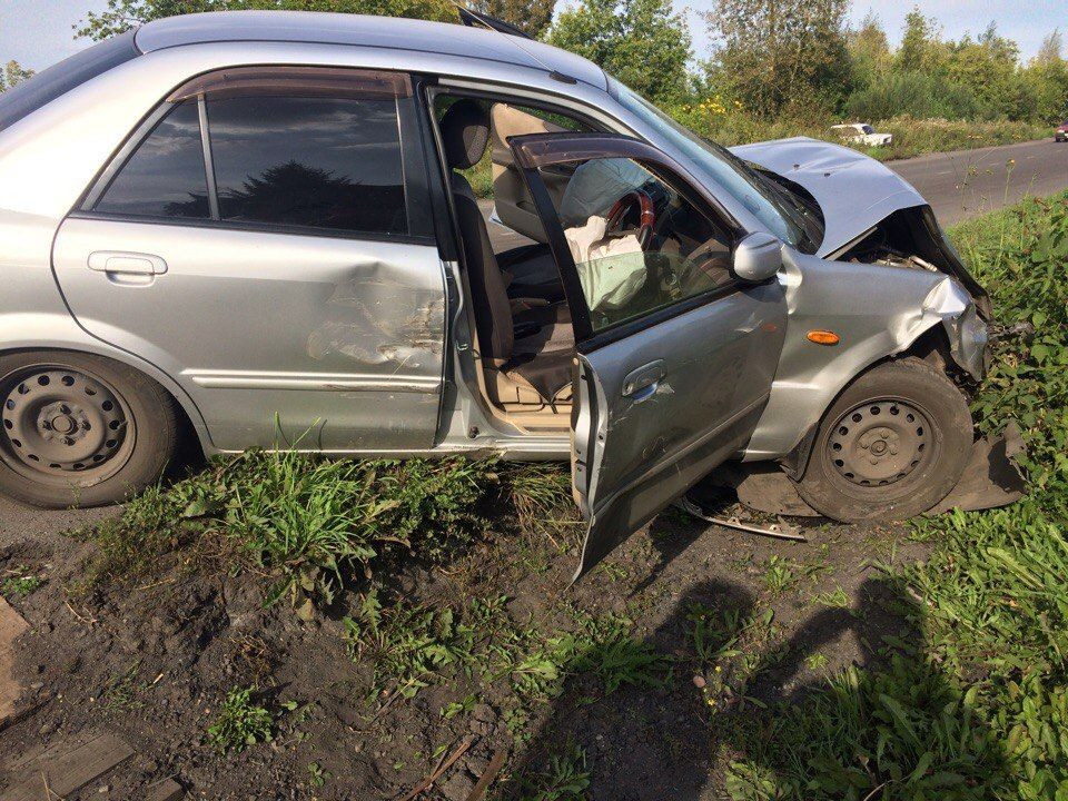 В Прокопьевске неудачный маневр автолюбителя привел к серьезному ДТП