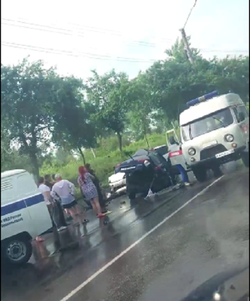 ДТП в Прокопьевске: после столкновения легковушка превратилась в груду металла