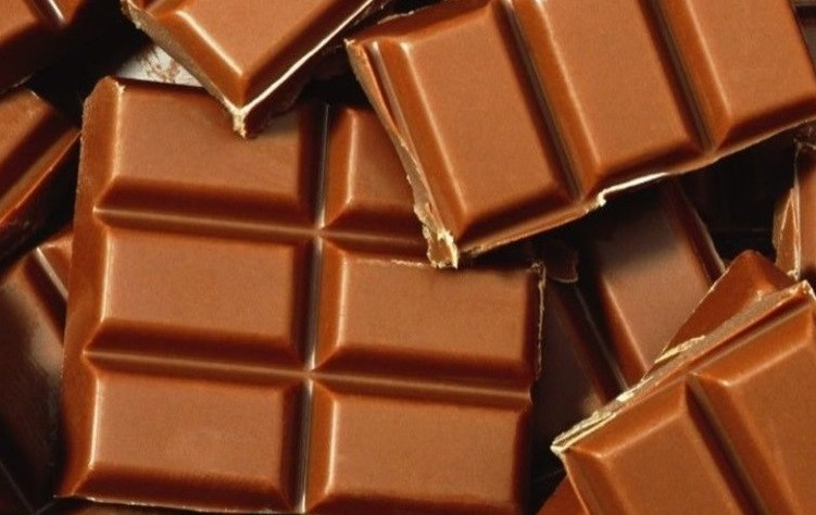 Прокопчанин вынес в штанах из магазинов города более 60 плиток шоколада