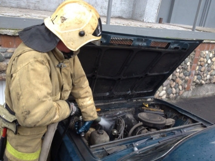 В Кузбассе за сутки загорелось 4 автомобиля