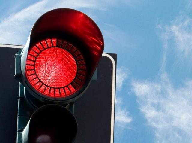 В Прокопьевске настраивают светофор на оживленном перекрестке - будьте внимательны