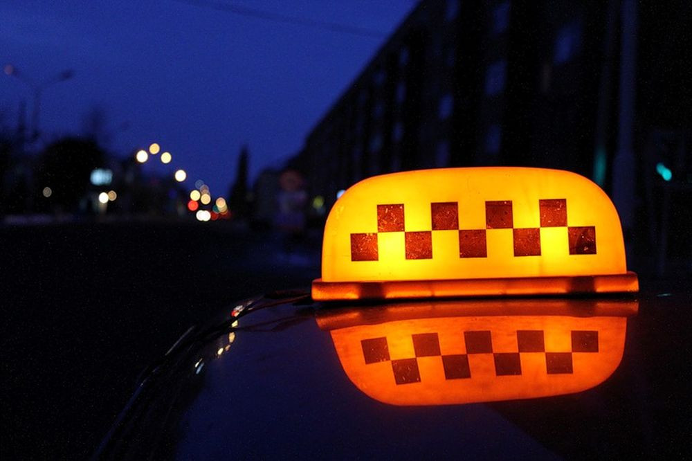 В Кузбассе совершено нападение на двух водителей такси