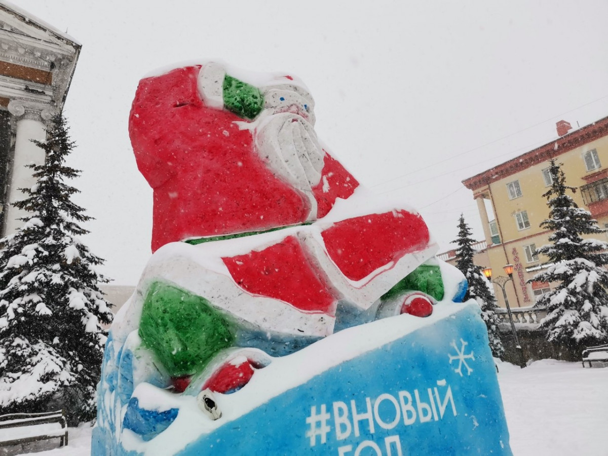 Дед Мороз-сноубордист появился в Прокопьевске