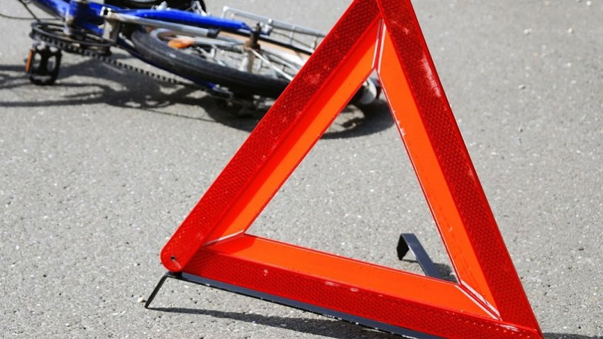 В Прокопьевске автолюбитель сбил велосипедиста и скрылся