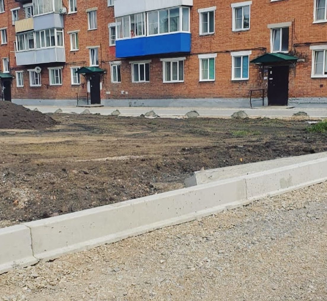 В Прокопьевске преобразились 15 дворов, еще 42 - в работе