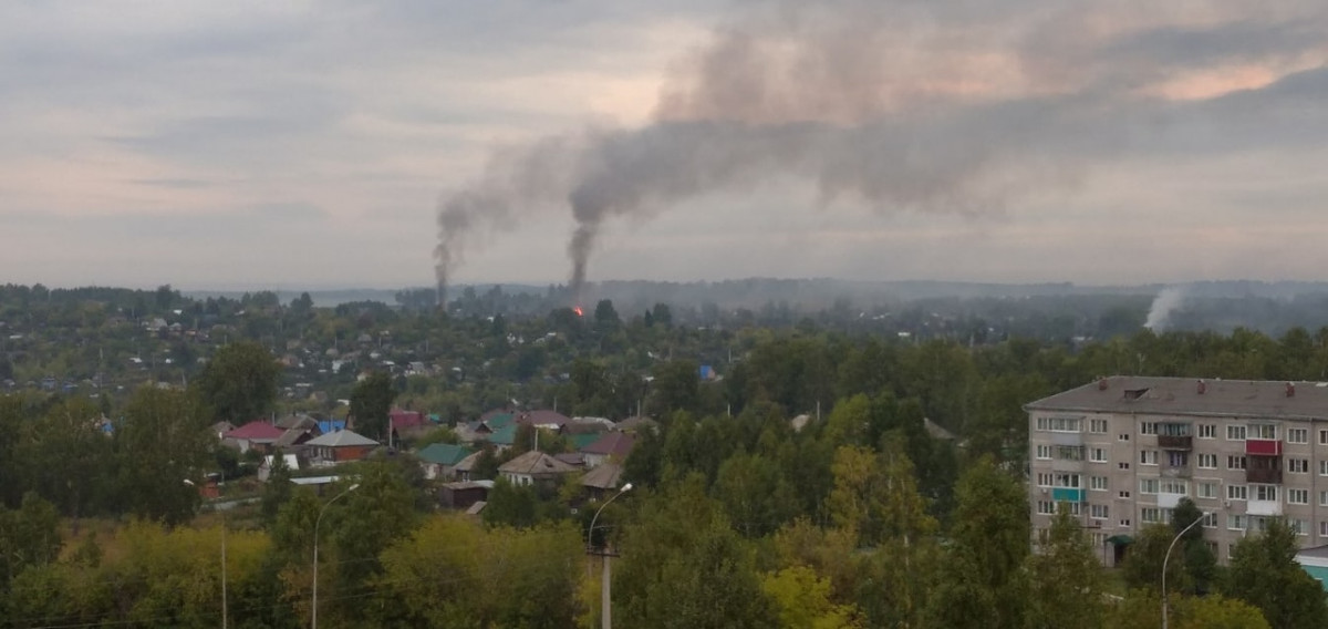 В садовом обществе Прокопьевска почти одновременно загорелись 4 домика