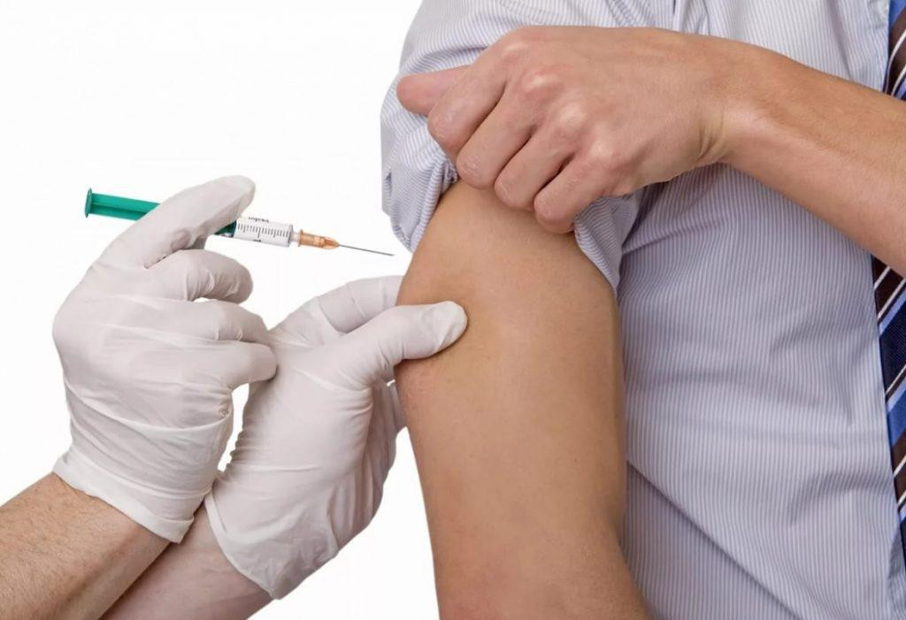 Передвижные пункты вакцинации от гриппа начали работать в нескольких территориях Кузбасса