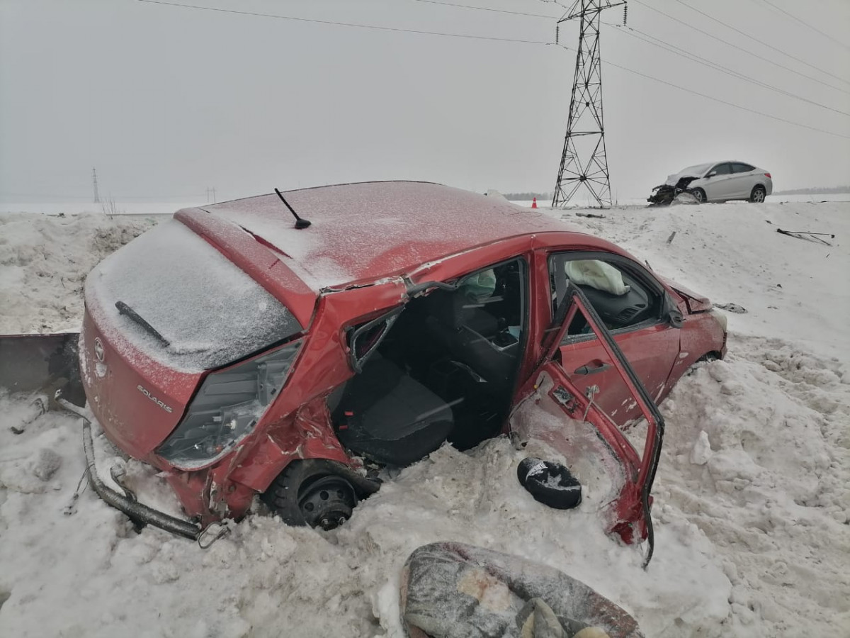 В ДТП на трассе Кузбасса 3 человека погибли, еще 3 - пострадали