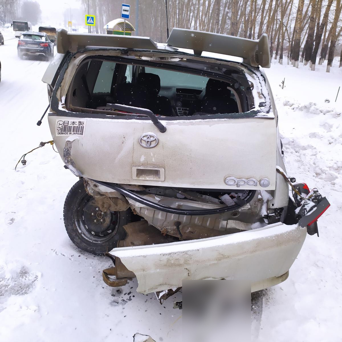 В Кузбассе водитель выбрал неправильную дистанцию до попутного авто и попал в тройное ДТП