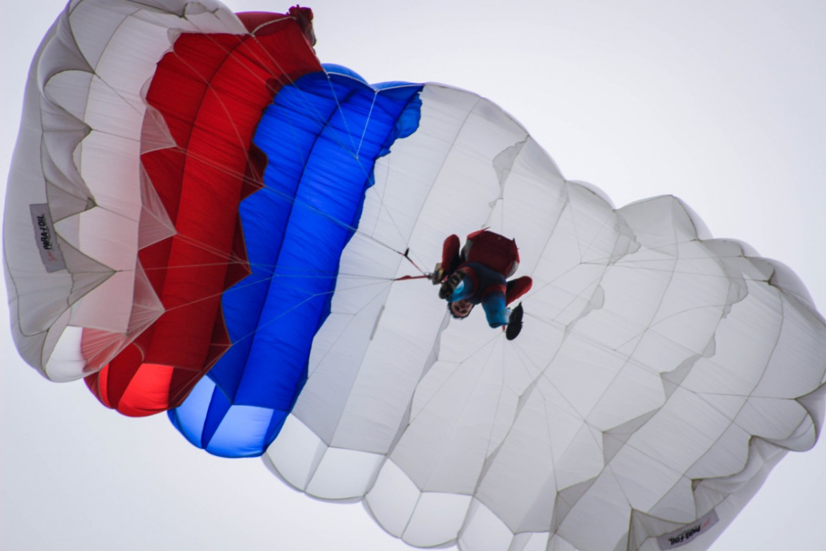 В Кузбассе пройдут соревнования по парашютно-горнолыжному двоеборью