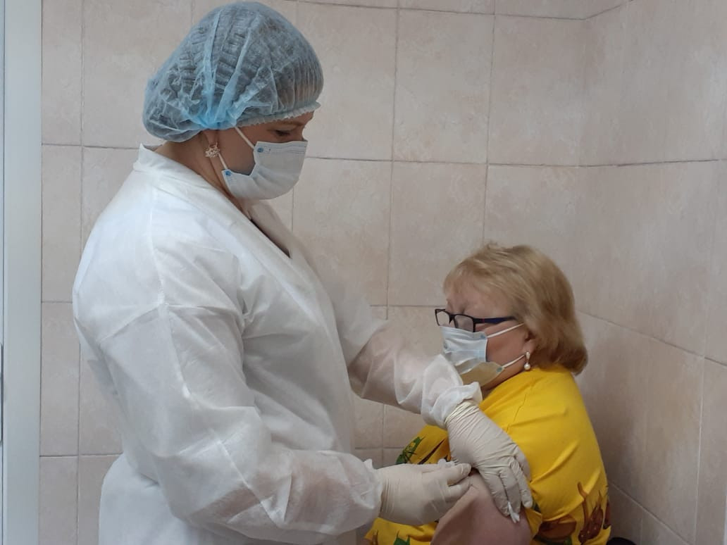 В Кузбасс поступило 75 900 доз вакцины от коронавируса