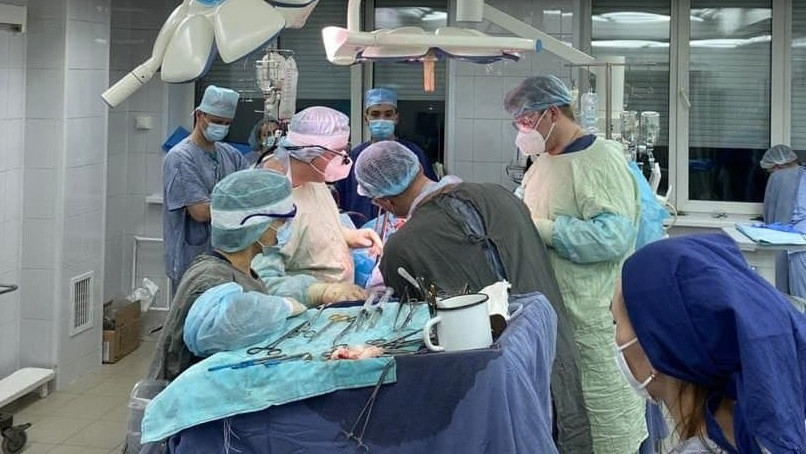 Хирурги Кузбасса провели сложную операцию по пересадке печени