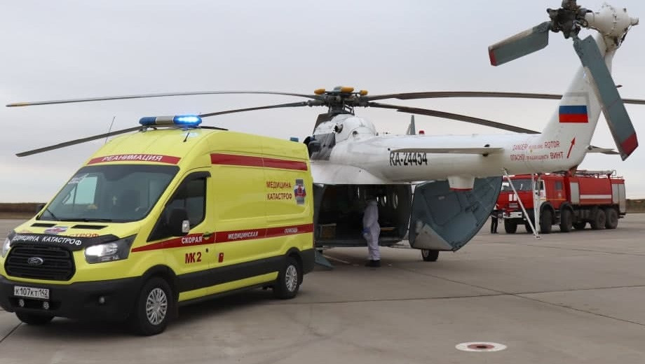 В Кузбассе пациентов начали доставлять в больницы на вертолете