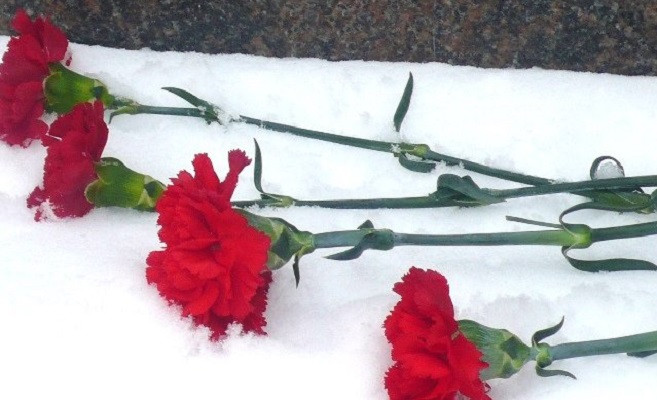 В Кузбассе прошли похороны троих горноспасателей, погибших на шахте «Листвяжная»