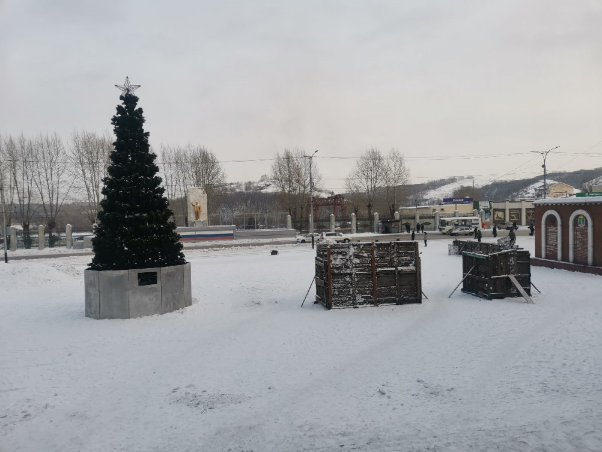 В Прокопьевске появятся снежный тигр и семейство снеговиков
