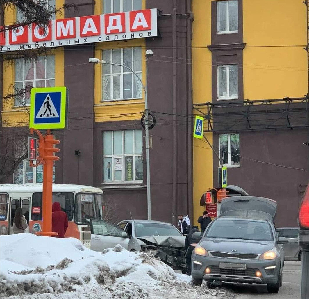 В Прокопьевске из-за ДТП образовалась километровая пробка
