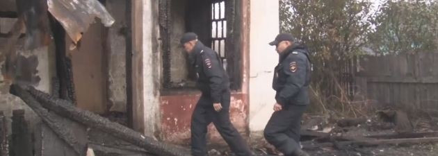 Полицейские Прокопьевска спасли из огня 2 человек