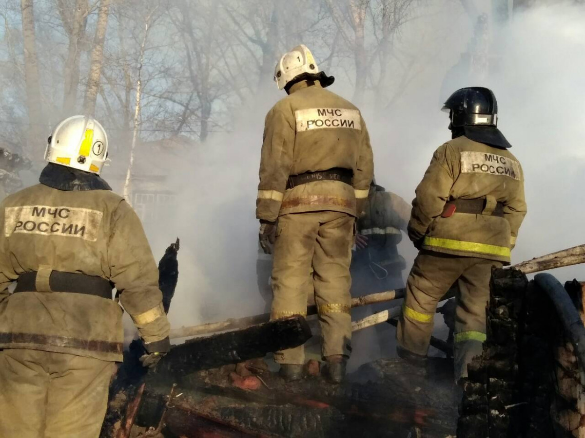 В Прокопьевске сгорел барак (фото)