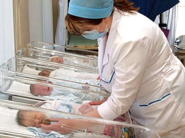 Сколько новорожденных появилось в Прокопьевске в День матери