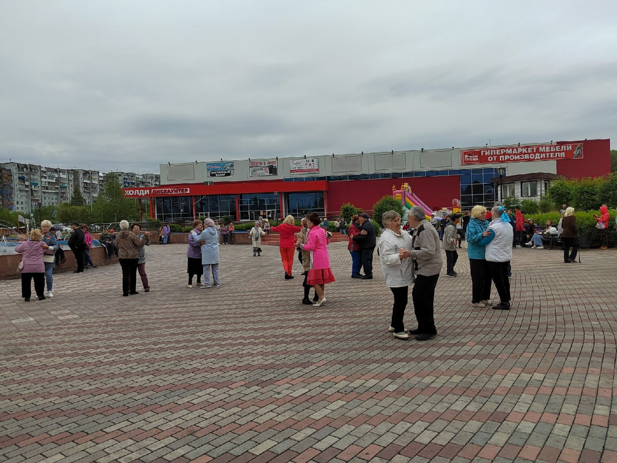 В Прокопьевске открыли уличный танцевальный сезон