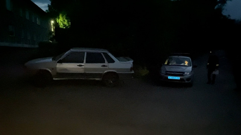 В Кузбассе нетрезвый подросток катался на легковом авто