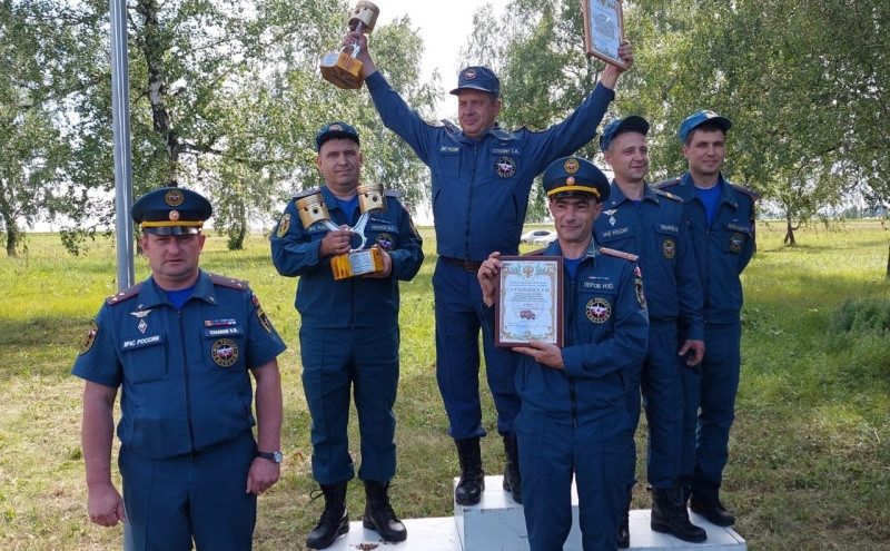 В Кузбассе прошли соревнования среди водителей пожарных автомобилей