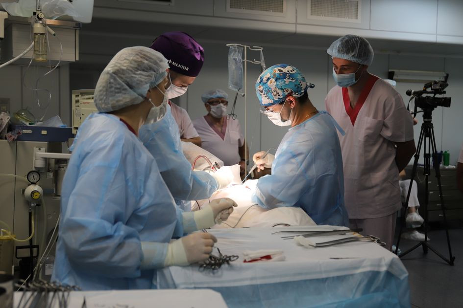 Кузбасские врачи пересадили сердце двум пациентам одновременно