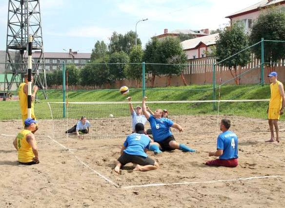 Прокопьевск принимал на своей территории инклюзивный турнир по волейболу сидя