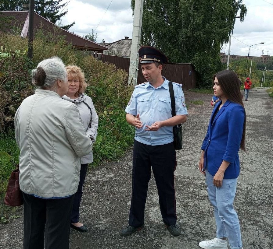 Полицейские Прокопьевска пригласили общественников вместе провести свой рабочий день 