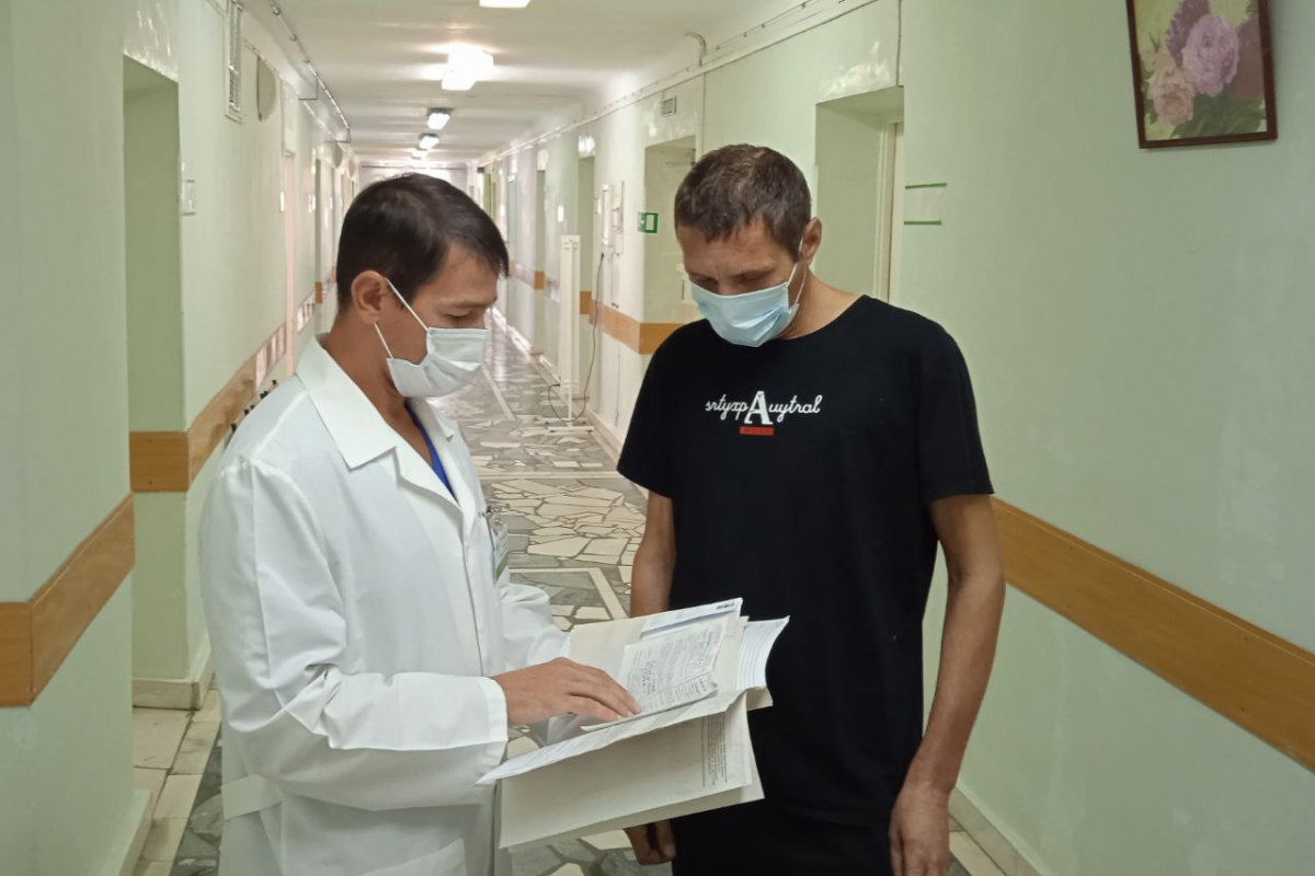 Кузбасские медики провели сложнейшую операцию по извлечению инородного тела в области грудной клетки
