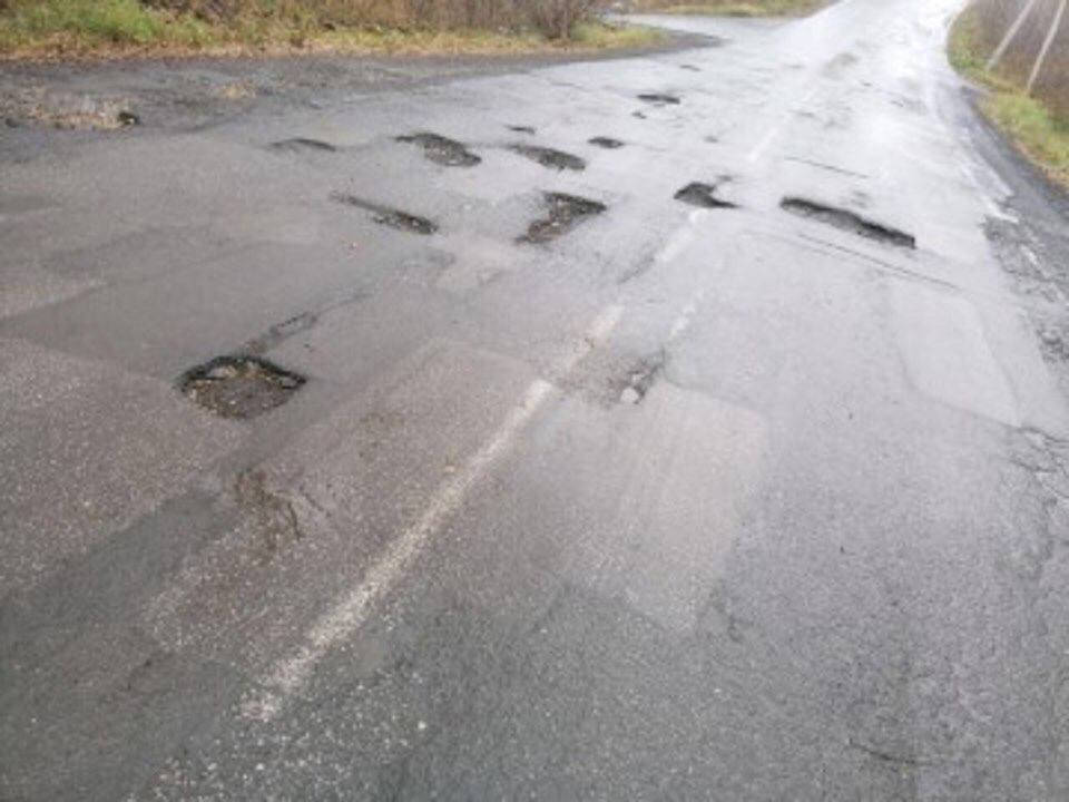В Прокопьевске продолжают находить плохие дороги