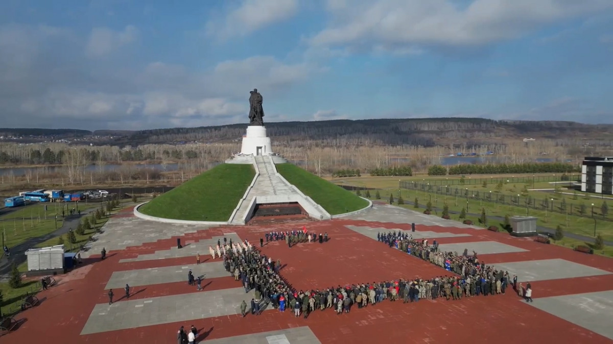 Мемориальный комплекс "Героям-сибирякам" откроют 3 ноября