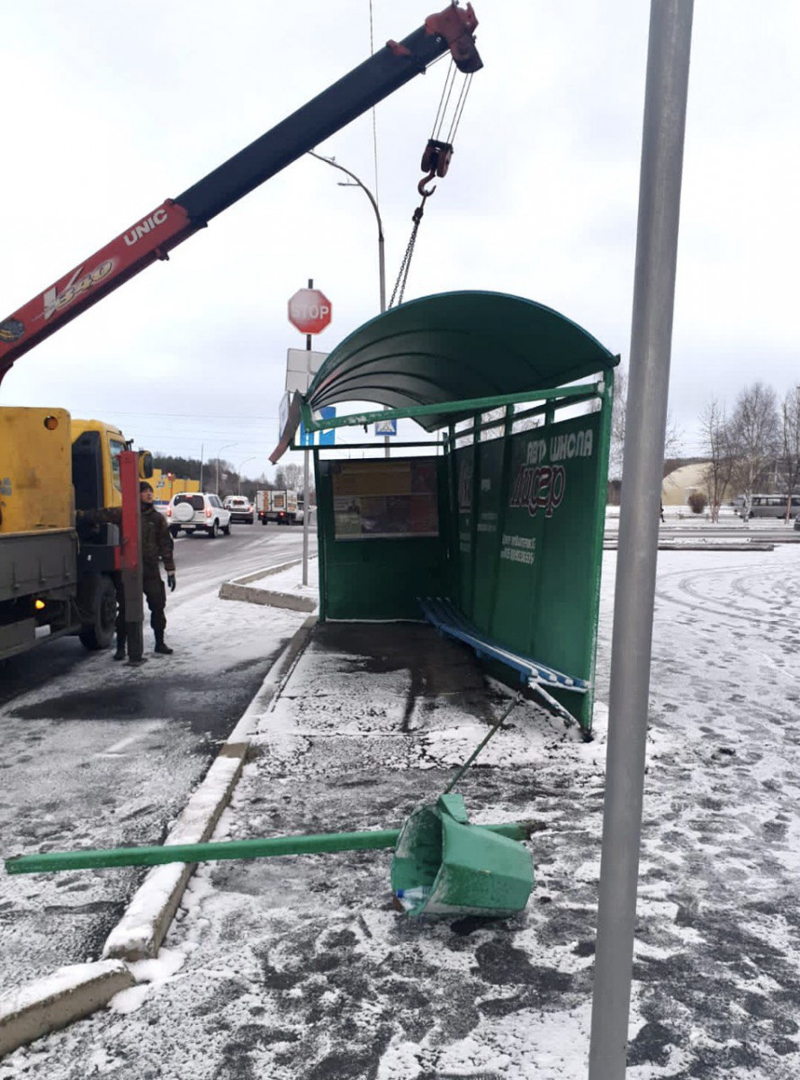 В Прокопьевске проводятся работы по ликвидации последствий штормового ветра