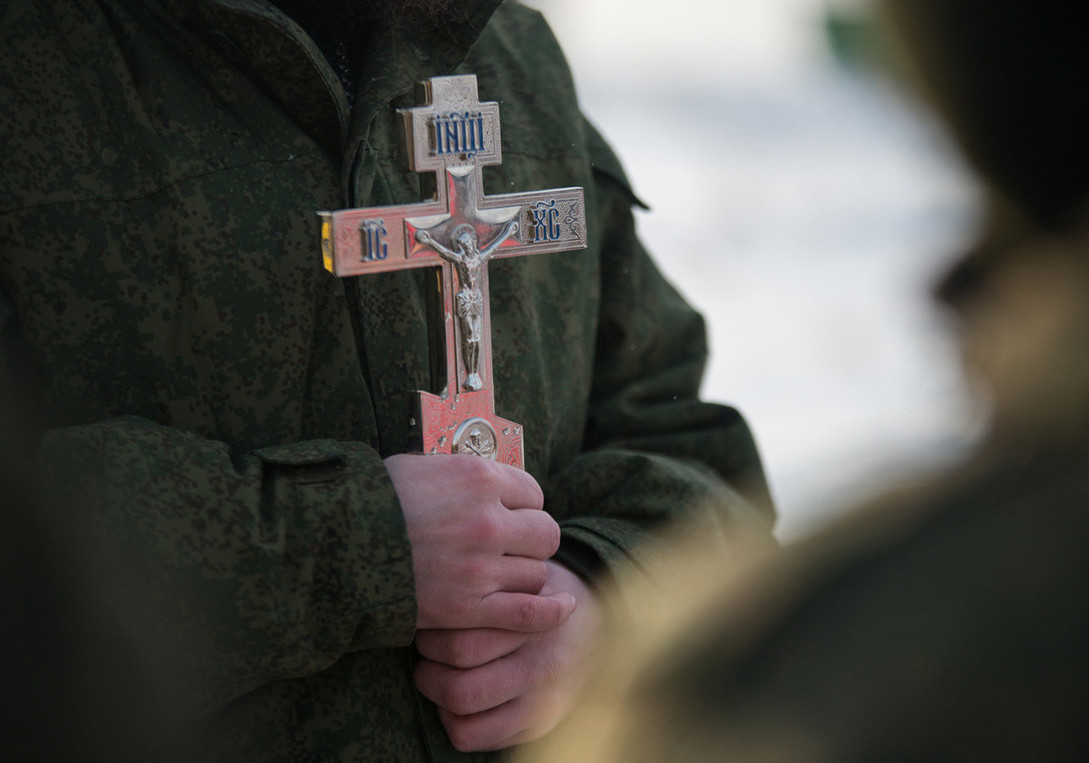 В Кузбассе священнослужитель, благословляя мобилизованных, заговорил о гробах