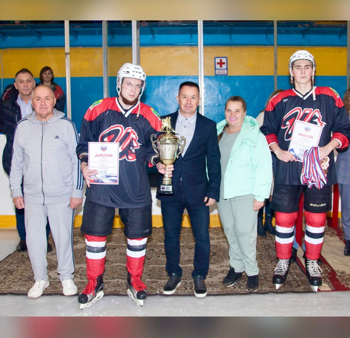 В Прокопьевске открыли хоккейный сезон