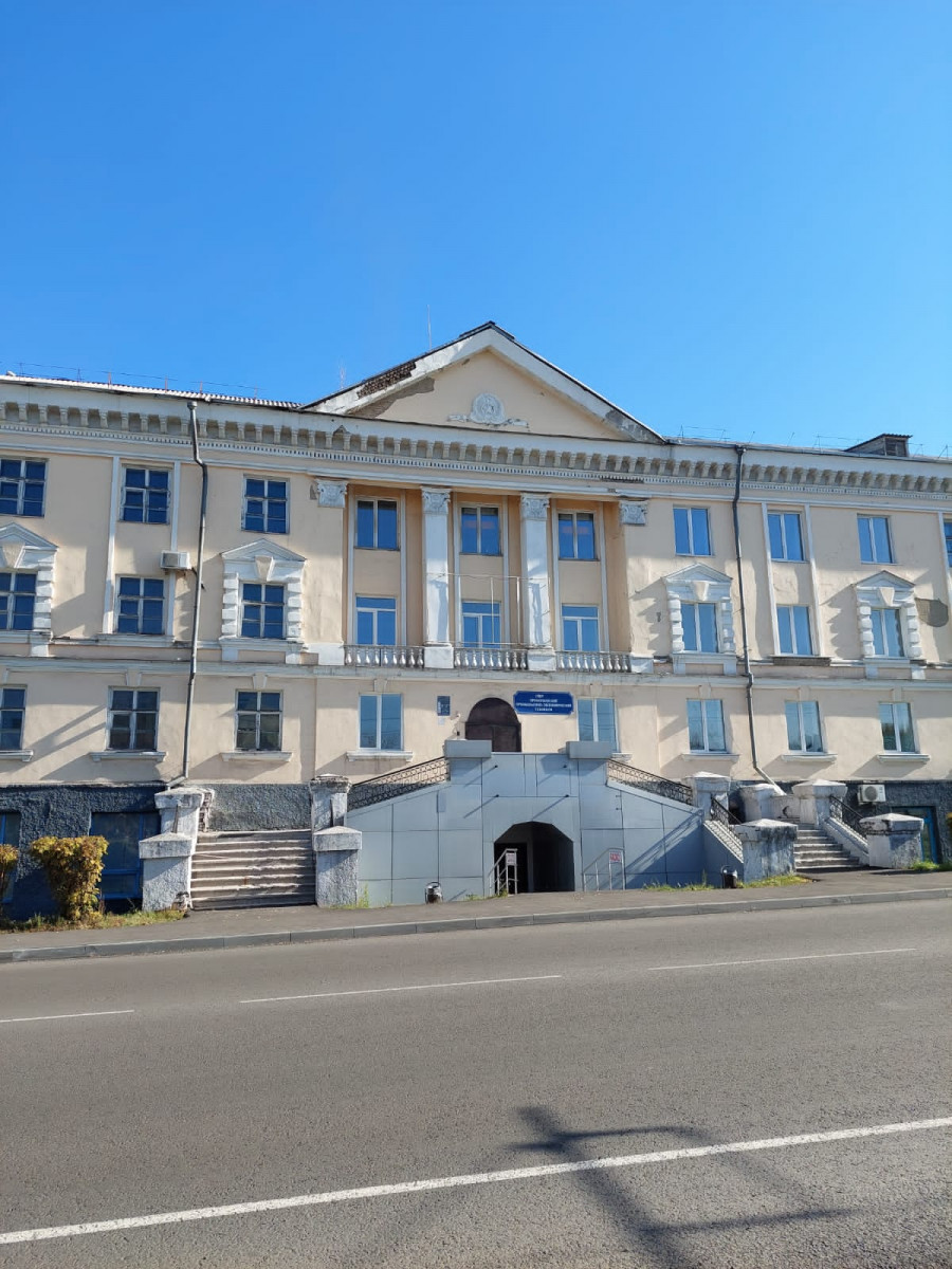 В Прокопьевске выставили на продажу здание реорганизованного училища