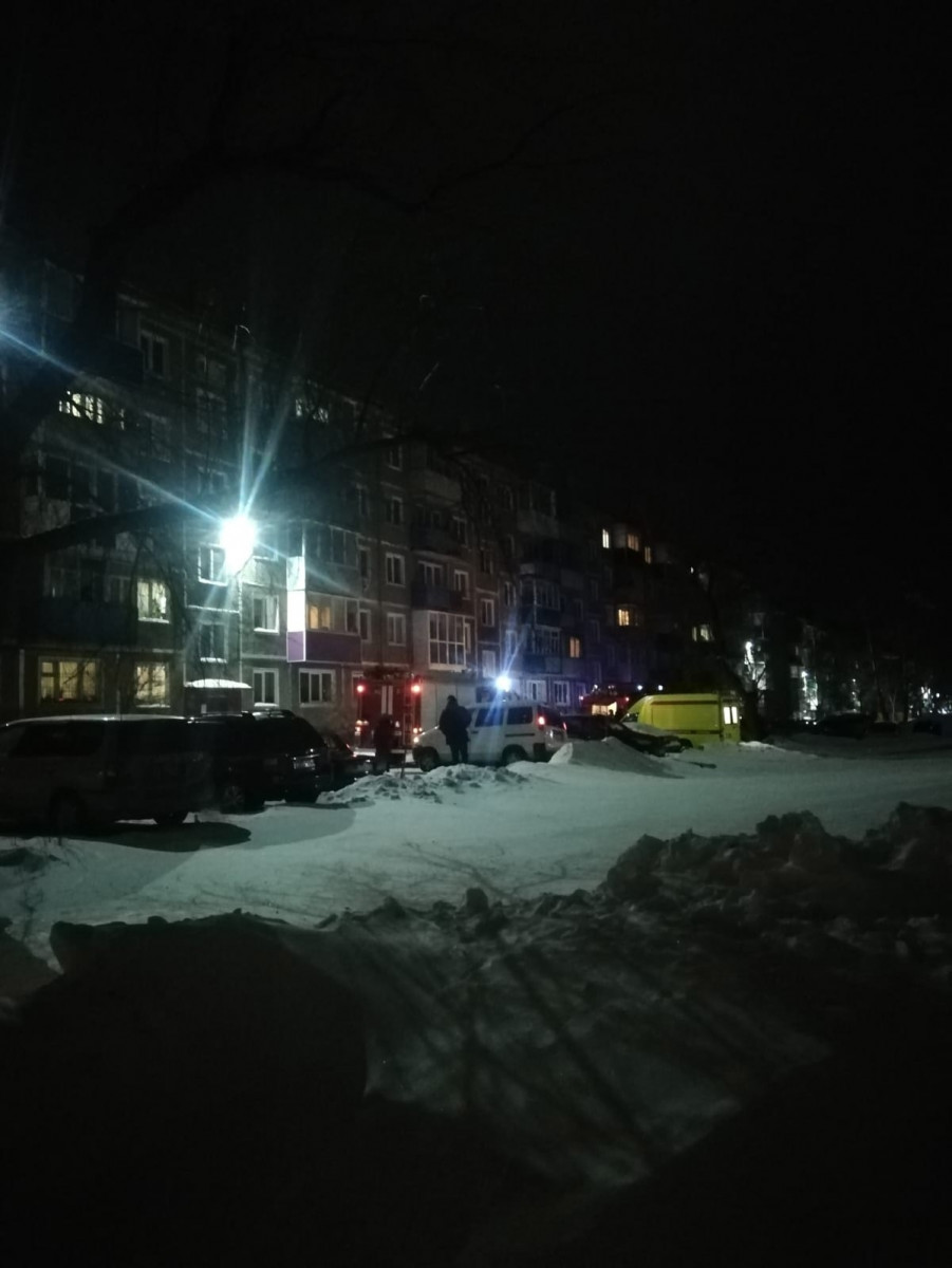 В воскресенье в Прокопьевске тушили пожар в подъезде дома по пр.Ленина