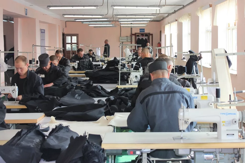Заключённые в Кузбассе заключили контакты на изготовление продукции на общую сумму более 1,5 млрд рублей