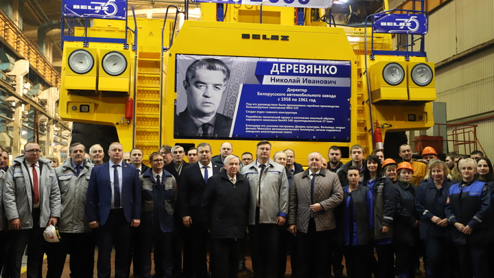 В Прокопьевск уедет двухтысячный 220-тонный БЕЛАЗ 