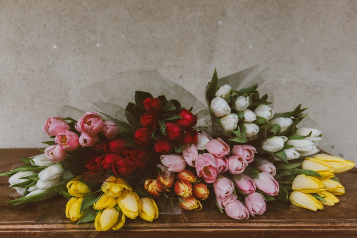 Покупка букета цветов к 8 Марта в этом году обойдётся в среднем почти в 3 000 рублей