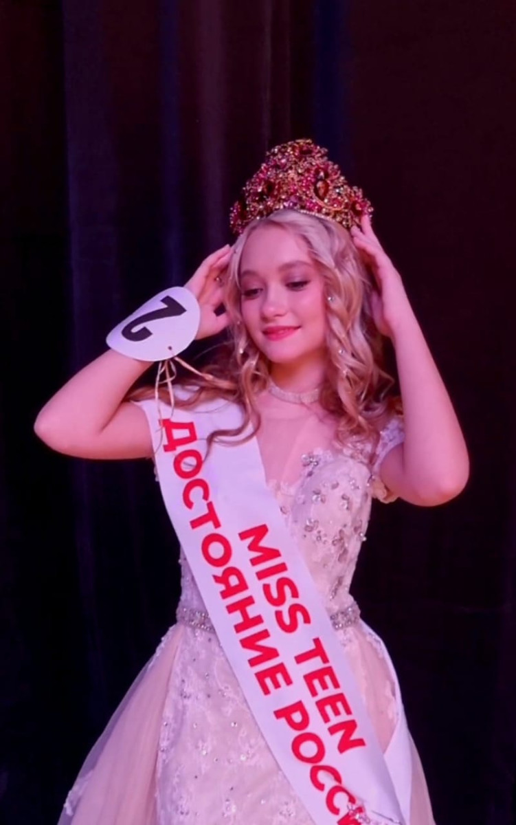 Юная прокопчанка получила титул «Мисс Достояние России» 