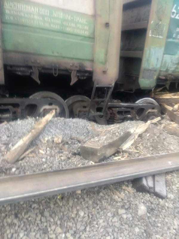 В Прокопьевском районе будут судить железнодорожника, по вине которого с рельсов сошли 11 полувагонов с углём