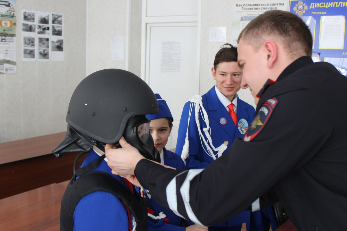 Сотрудники Прокопьевской Госавтоинспекции провели экскурсию для юных инспекторов движения