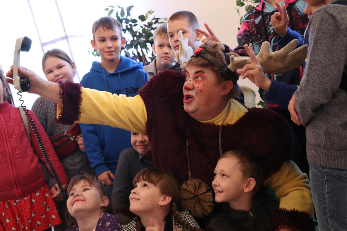 Прокопьевский Ленком приглашает школьников провести каникулы весело и незабываемо