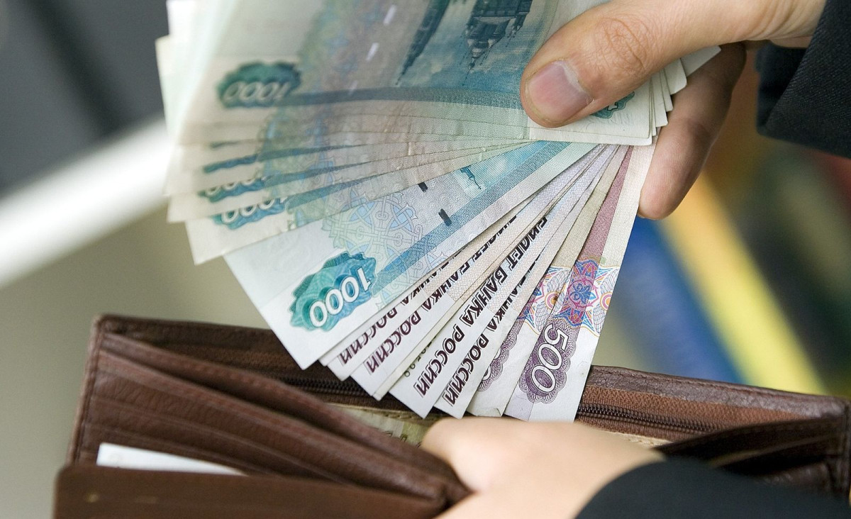 Средняя зарплата в малых и средних населённых пунктах Кузбасса - 52,2 тысячи рублей