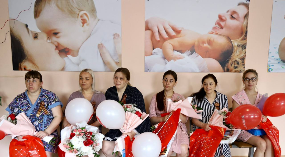 В Прокопьевске чествовали мам "победных" малышей