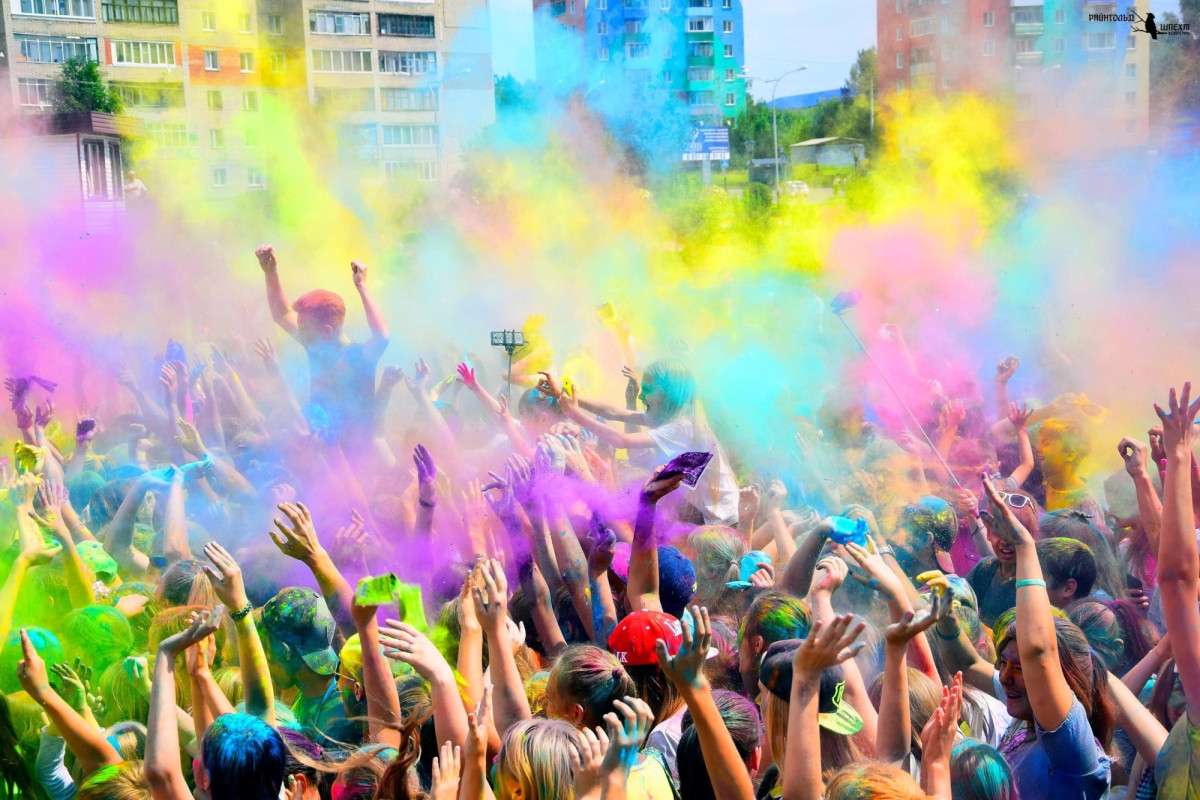 Любителей ярких событий приглашают на первый в этом году фестиваль красок Холи