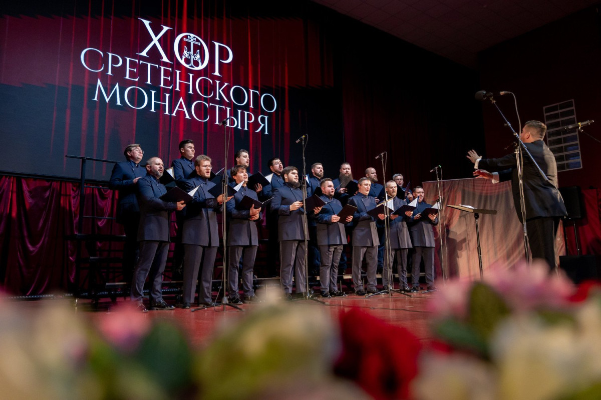 В Прокопьевске на открытой площадке выступит мужской хор Сретенского монастыря