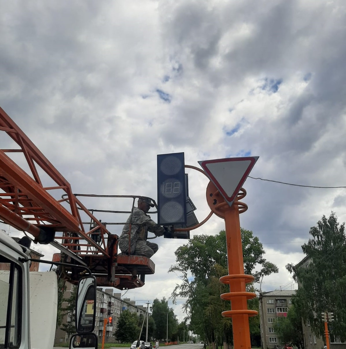 В Прокопьевске временно отключат один из светофоров на Тыргане