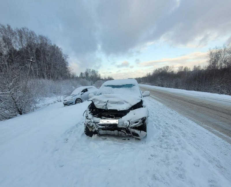 Первый снегопад стал причиной смертельного ДТП на трассе Ленинск-Кузнецкий - Новосибирск